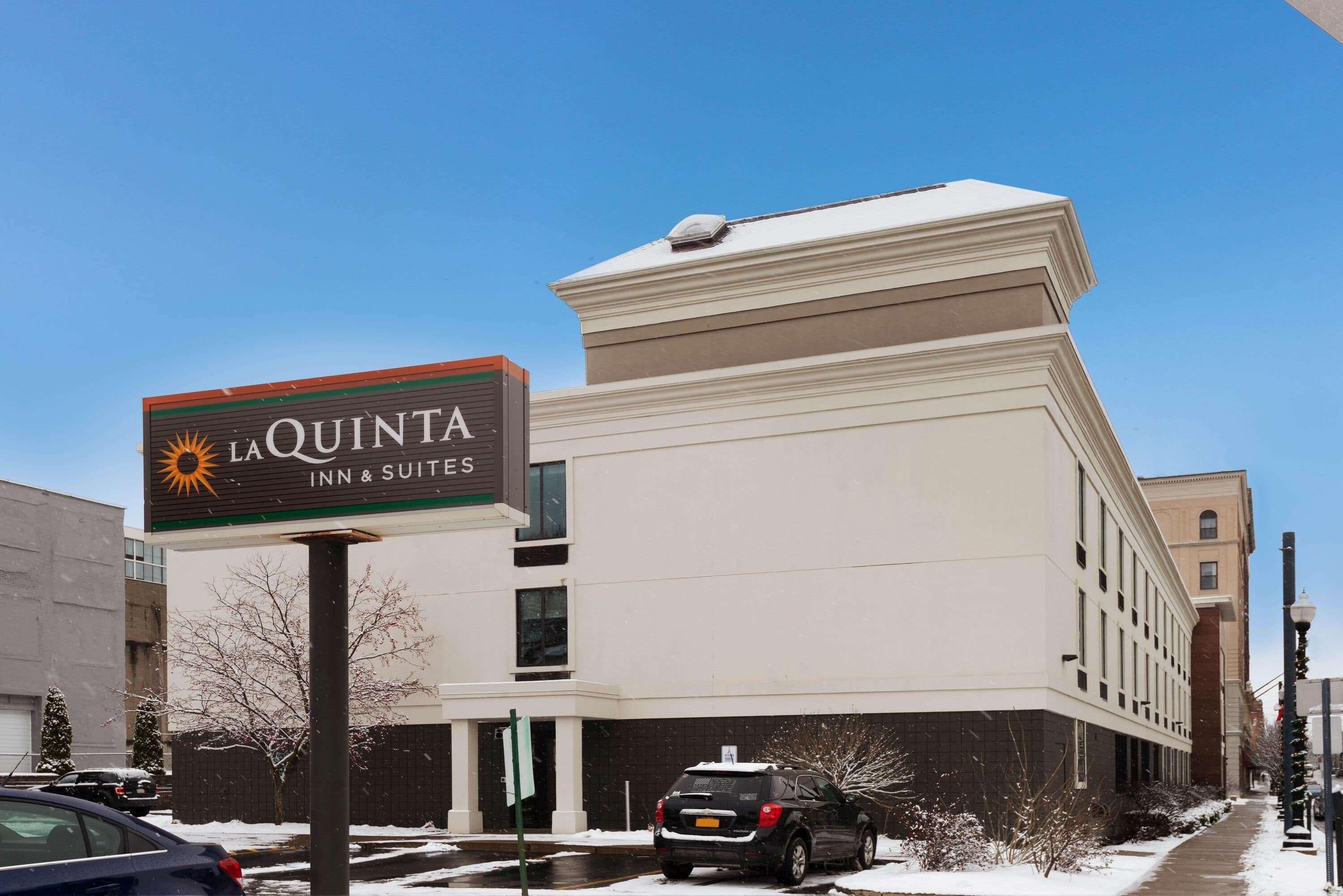 La Quinta By Wyndham Джеймстаун Екстериор снимка